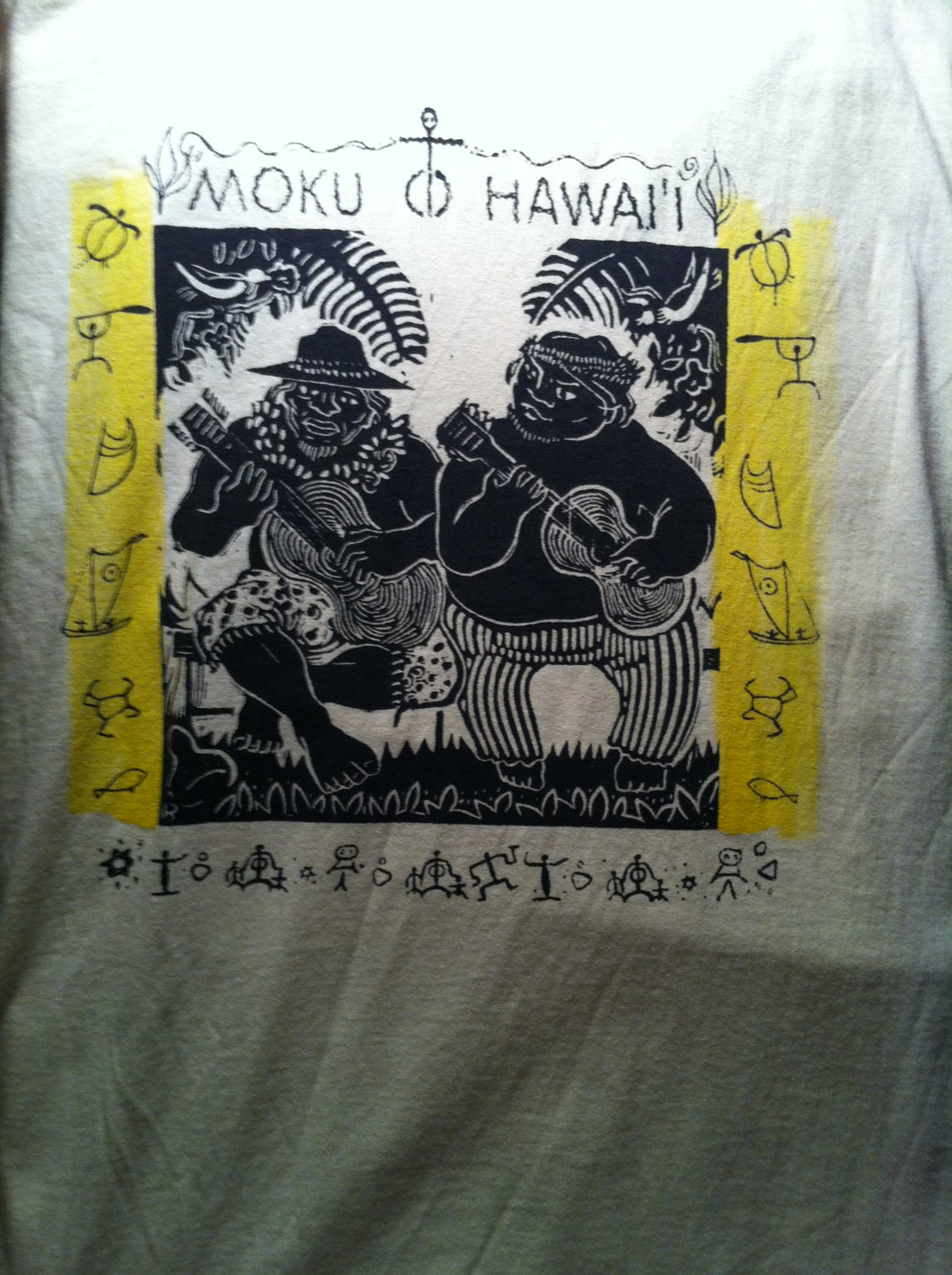 Moku o Hawaii - a hand printed and hand colored shirt